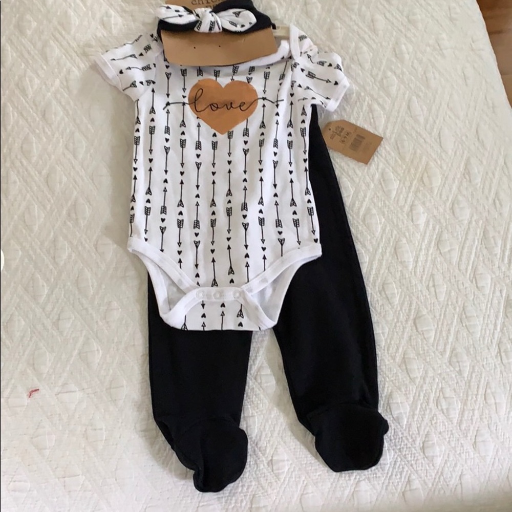 NWT Chickpea Onesie Set